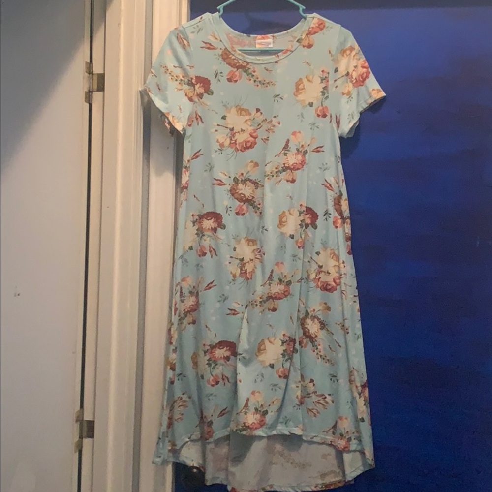 Floral Carly